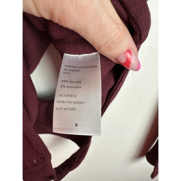 NWOT Naked Wardrobe Long Sleeve Open Back Maroon Bodysuit S - Picture 4 of 7
